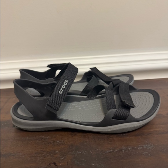 Crocs Black Swiftwater Webbing Sandals Women's size 6 - Picture 5 of 9